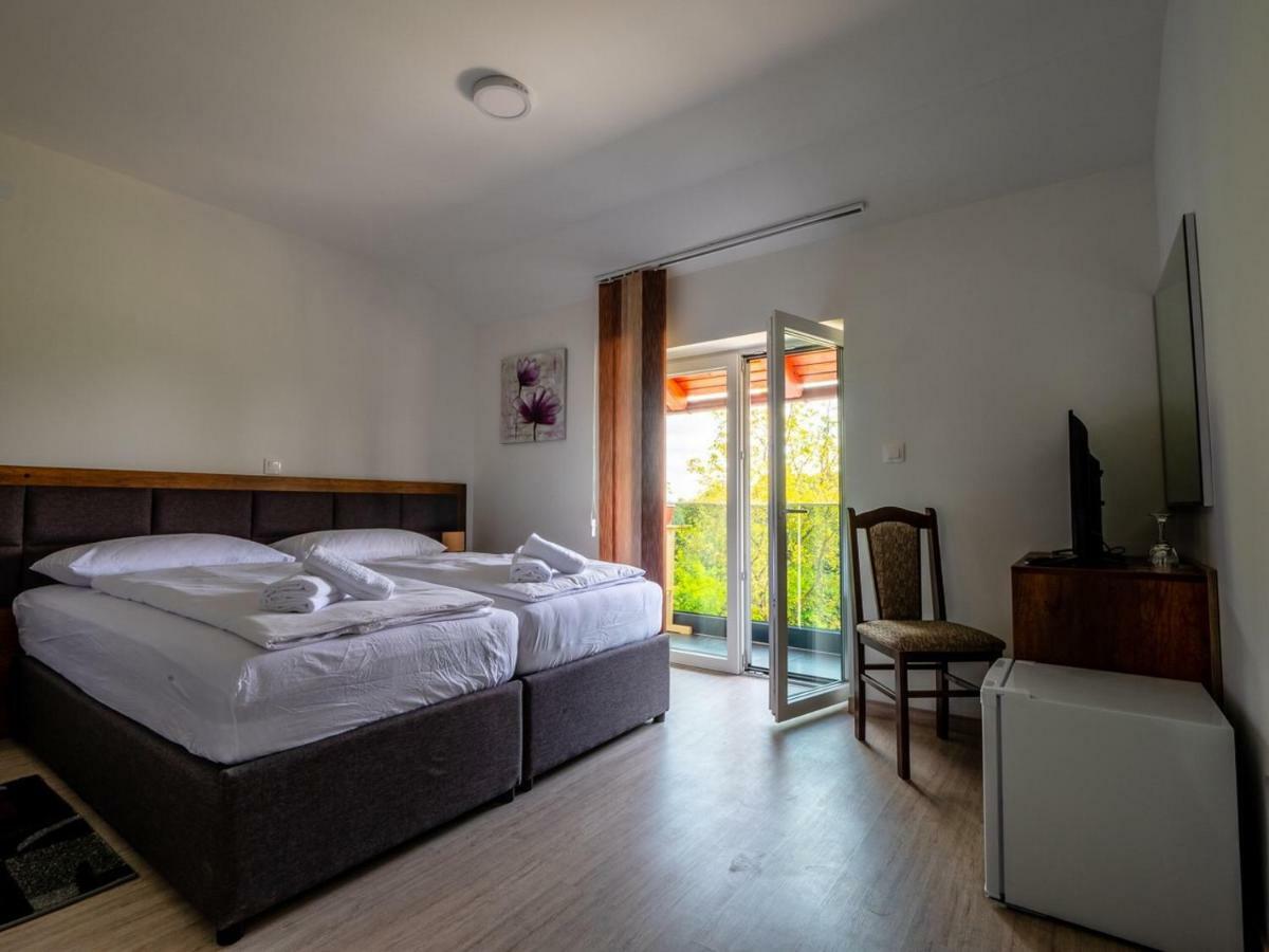 Bed and Breakfast Sobe Kod Bakija Karlovac Exterior foto